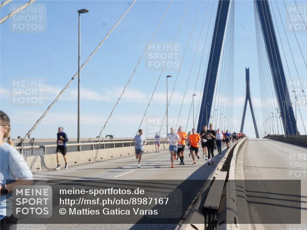 03.10.2025 - Köhlbrandbrückenlauf Matties Gatica Varas http://msf.ph/oto/8987167 03.10.2025 12:28:21 Position 2  meine-sportfotos.de