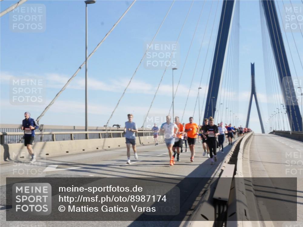 03.10.2025 - Köhlbrandbrückenlauf Matties Gatica Varas http://msf.ph/oto/8987174 03.10.2025 12:28:22 Position 2  meine-sportfotos.de