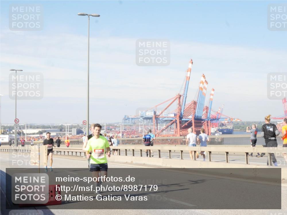 03.10.2025 - Köhlbrandbrückenlauf Matties Gatica Varas http://msf.ph/oto/8987179 03.10.2025 12:28:32 Position 2  meine-sportfotos.de