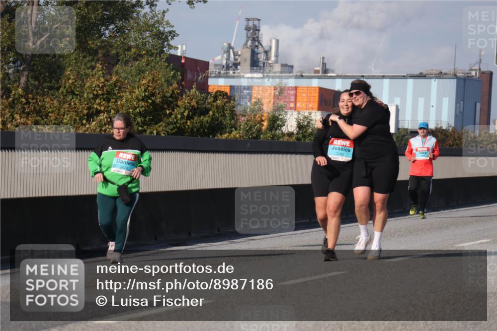 03.10.2025 - Köhlbrandbrückenlauf Luisa Fischer http://msf.ph/oto/8987186 03.10.2025 11:22:30 Position 3 3624, 3098 meine-sportfotos.de