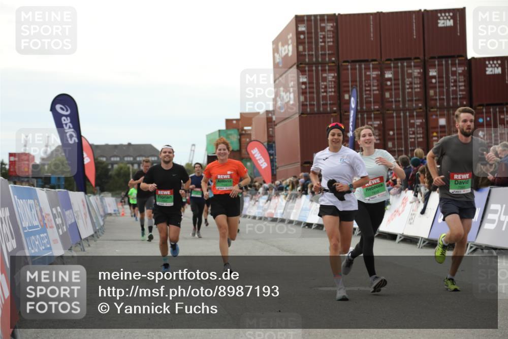 03.10.2025 - Köhlbrandbrückenlauf Yannick Fuchs http://msf.ph/oto/8987193 03.10.2025 16:11:57 Ziel 7122, 7463, 7566, 7613, 7757, 7961, 8005, 8096, 8110, 8259, 8569, 8954, 9159, 9244 meine-sportfotos.de