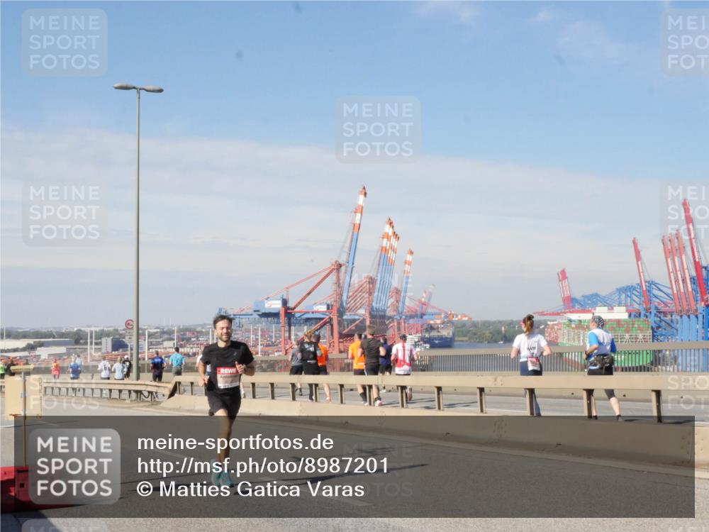 03.10.2025 - Köhlbrandbrückenlauf Matties Gatica Varas http://msf.ph/oto/8987201 03.10.2025 12:28:35 Position 2  meine-sportfotos.de