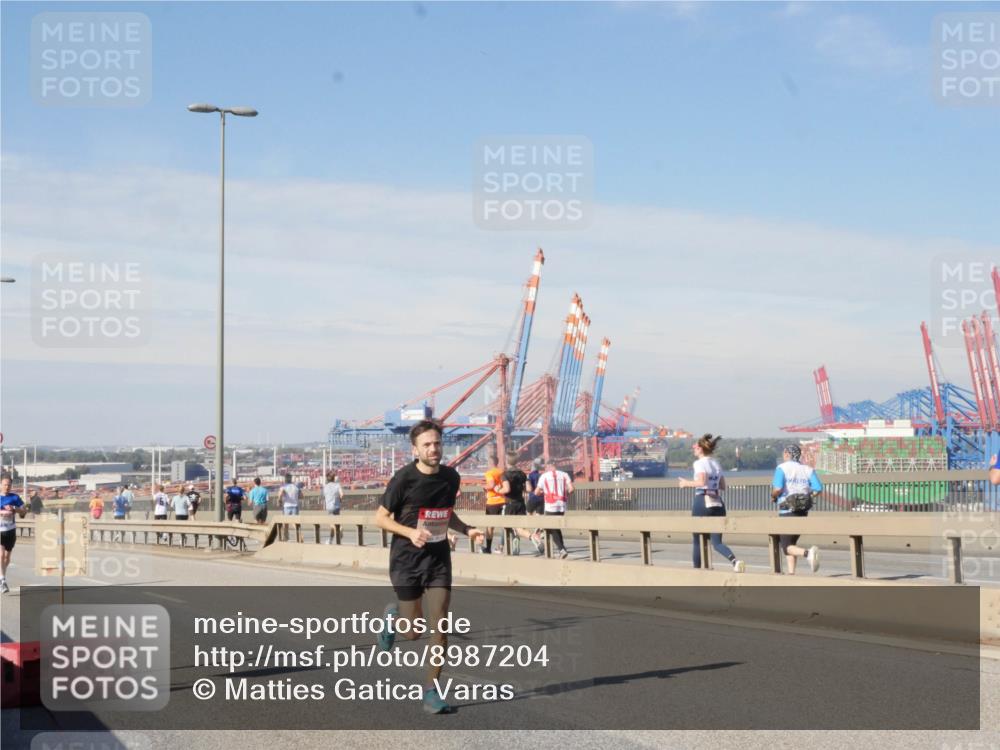 03.10.2025 - Köhlbrandbrückenlauf Matties Gatica Varas http://msf.ph/oto/8987204 03.10.2025 12:28:35 Position 2  meine-sportfotos.de