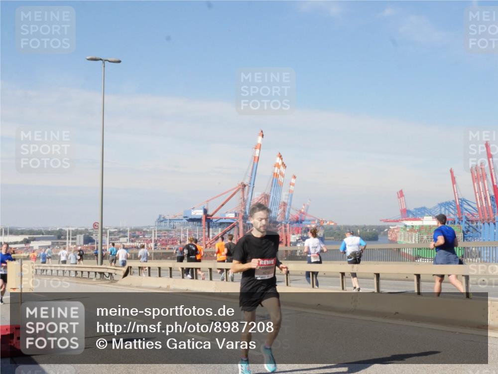 03.10.2025 - Köhlbrandbrückenlauf Matties Gatica Varas http://msf.ph/oto/8987208 03.10.2025 12:28:36 Position 2 4010 meine-sportfotos.de
