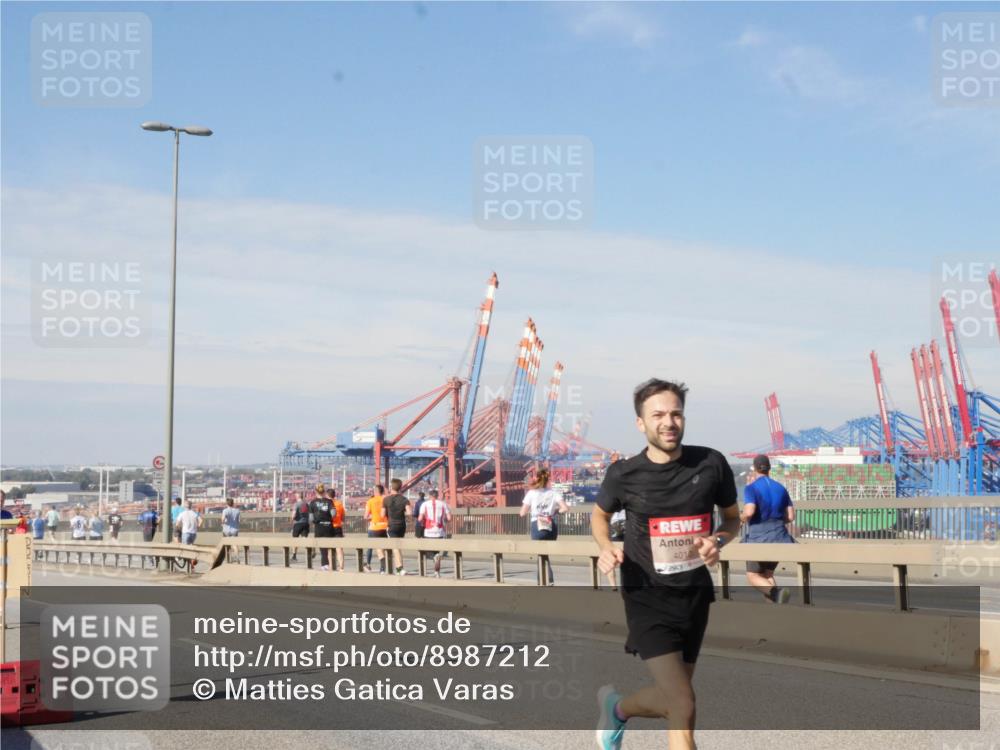 03.10.2025 - Köhlbrandbrückenlauf Matties Gatica Varas http://msf.ph/oto/8987212 03.10.2025 12:28:36 Position 2 4010 meine-sportfotos.de