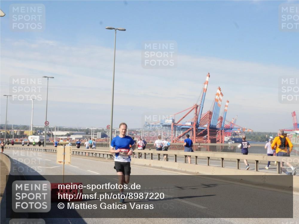 03.10.2025 - Köhlbrandbrückenlauf Matties Gatica Varas http://msf.ph/oto/8987220 03.10.2025 12:28:39 Position 2 10 meine-sportfotos.de