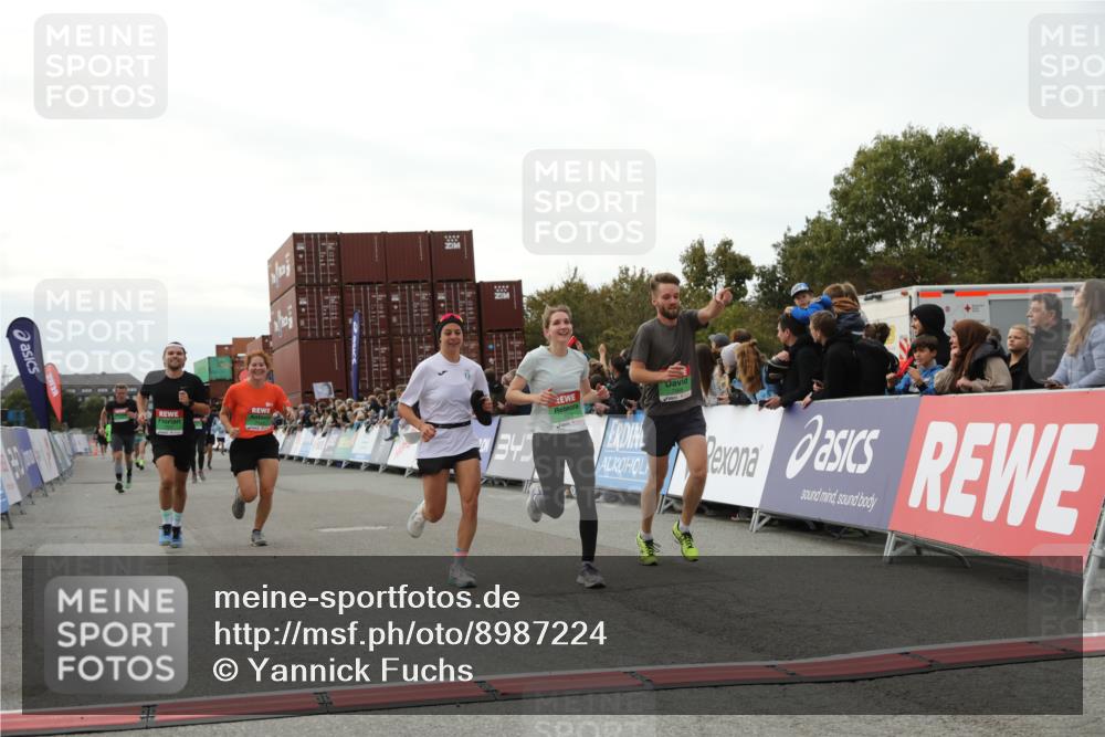 03.10.2025 - Köhlbrandbrückenlauf Yannick Fuchs http://msf.ph/oto/8987224 03.10.2025 16:11:58 Ziel 7122, 7463, 7566, 7613, 7757, 7961, 8005, 8096, 8110, 8259, 8569, 8954, 9159, 9244, 9399 meine-sportfotos.de