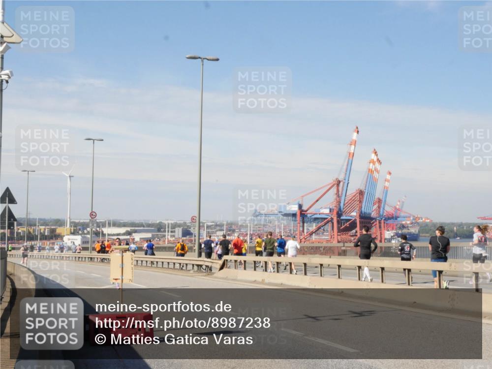 03.10.2025 - Köhlbrandbrückenlauf Matties Gatica Varas http://msf.ph/oto/8987238 03.10.2025 12:28:48 Position 2  meine-sportfotos.de