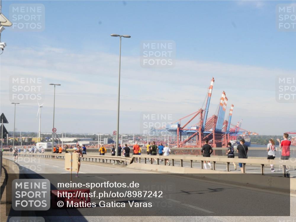 03.10.2025 - Köhlbrandbrückenlauf Matties Gatica Varas http://msf.ph/oto/8987242 03.10.2025 12:28:49 Position 2  meine-sportfotos.de