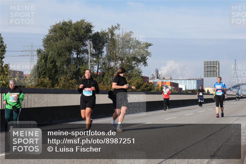 03.10.2025 - Köhlbrandbrückenlauf Luisa Fischer http://msf.ph/oto/8987251 03.10.2025 11:22:37 Position 3  meine-sportfotos.de