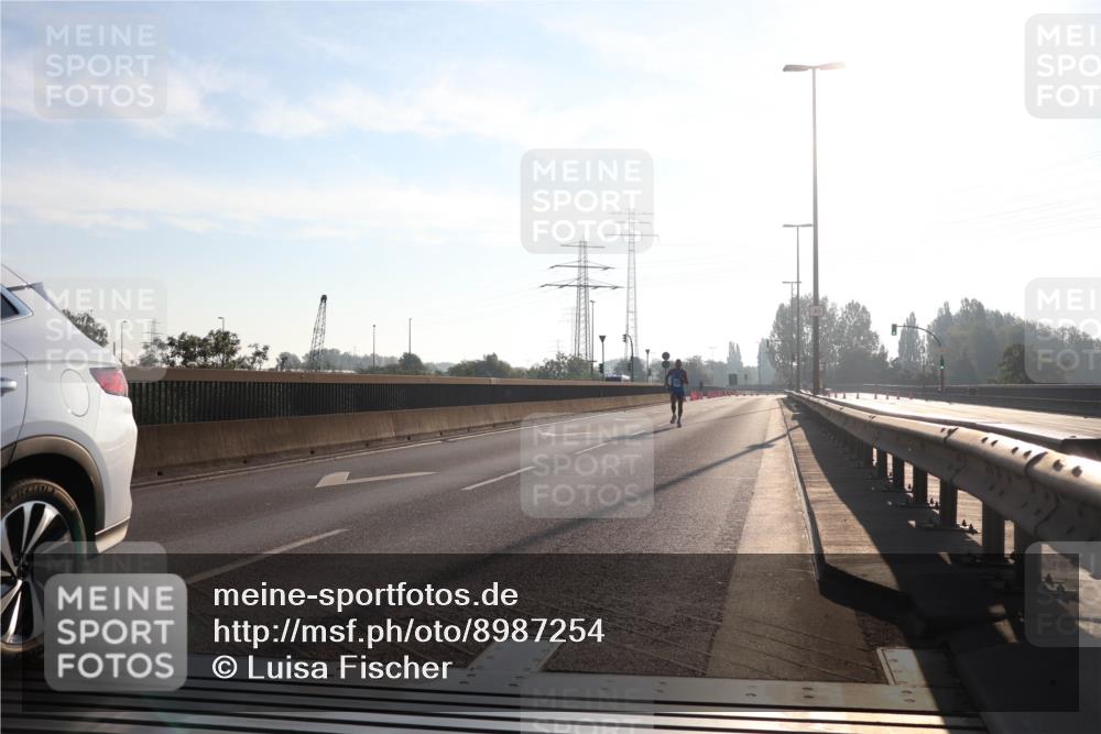03.10.2025 - Köhlbrandbrückenlauf Luisa Fischer http://msf.ph/oto/8987254 03.10.2025 10:09:05 Position 3  meine-sportfotos.de