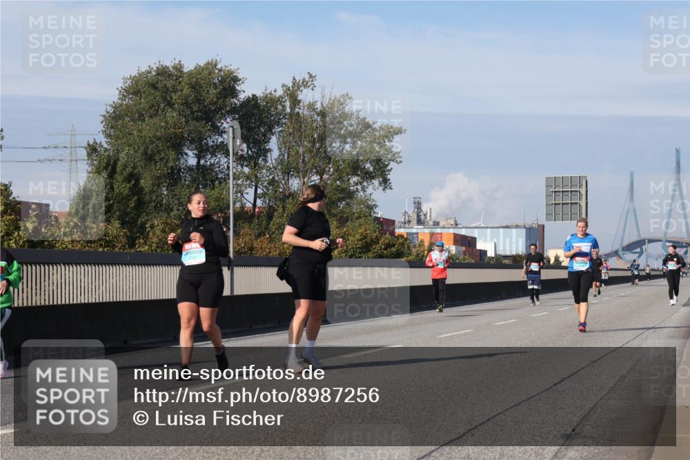03.10.2025 - Köhlbrandbrückenlauf Luisa Fischer http://msf.ph/oto/8987256 03.10.2025 11:22:37 Position 3  meine-sportfotos.de