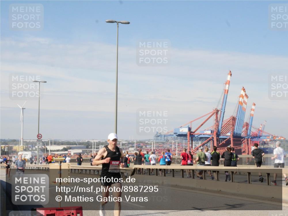03.10.2025 - Köhlbrandbrückenlauf Matties Gatica Varas http://msf.ph/oto/8987295 03.10.2025 12:28:59 Position 2 4027 meine-sportfotos.de