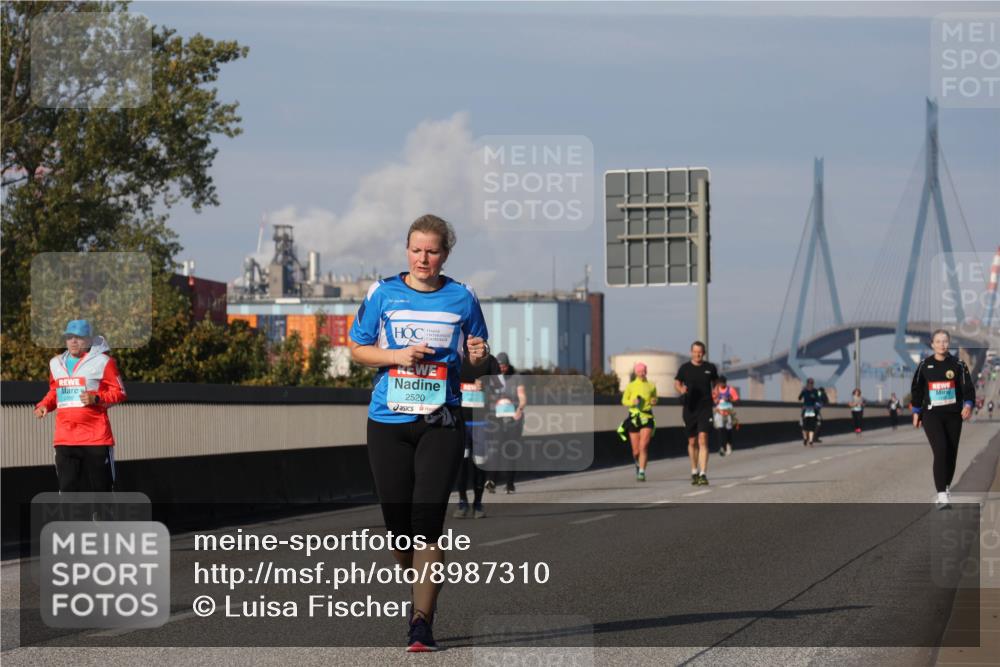 03.10.2025 - Köhlbrandbrückenlauf Luisa Fischer http://msf.ph/oto/8987310 03.10.2025 11:22:42 Position 3 2520 meine-sportfotos.de