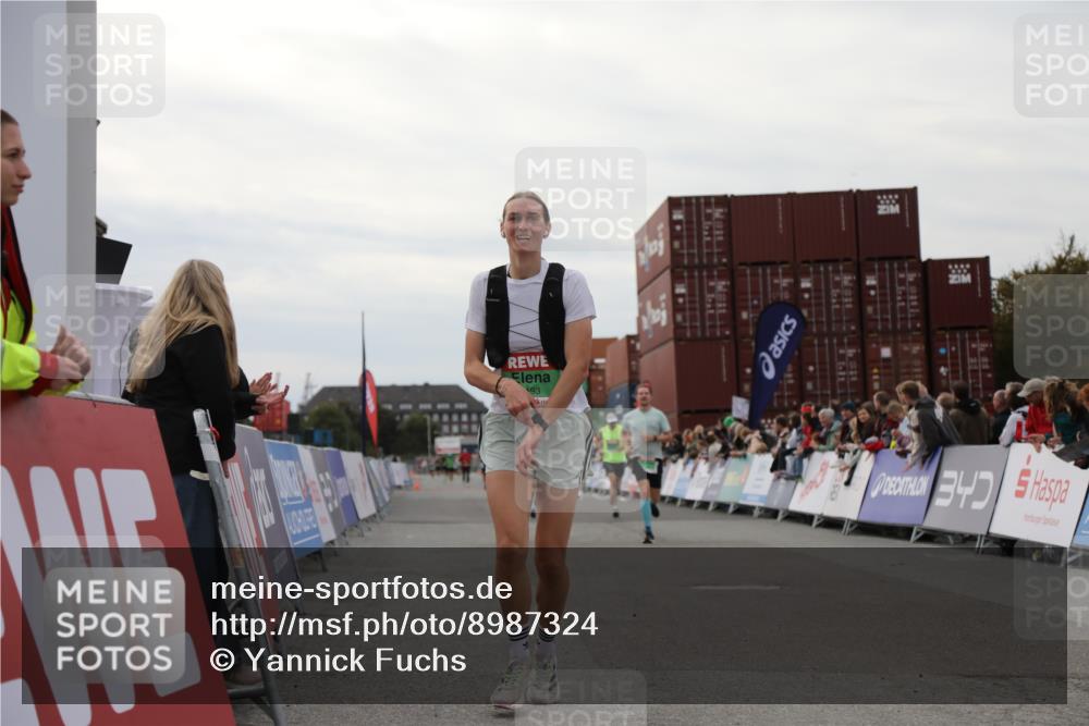 03.10.2025 - Köhlbrandbrückenlauf Yannick Fuchs http://msf.ph/oto/8987324 03.10.2025 15:59:41 Ziel 7025, 7048, 7193, 7225, 7450, 9101, 9113 meine-sportfotos.de