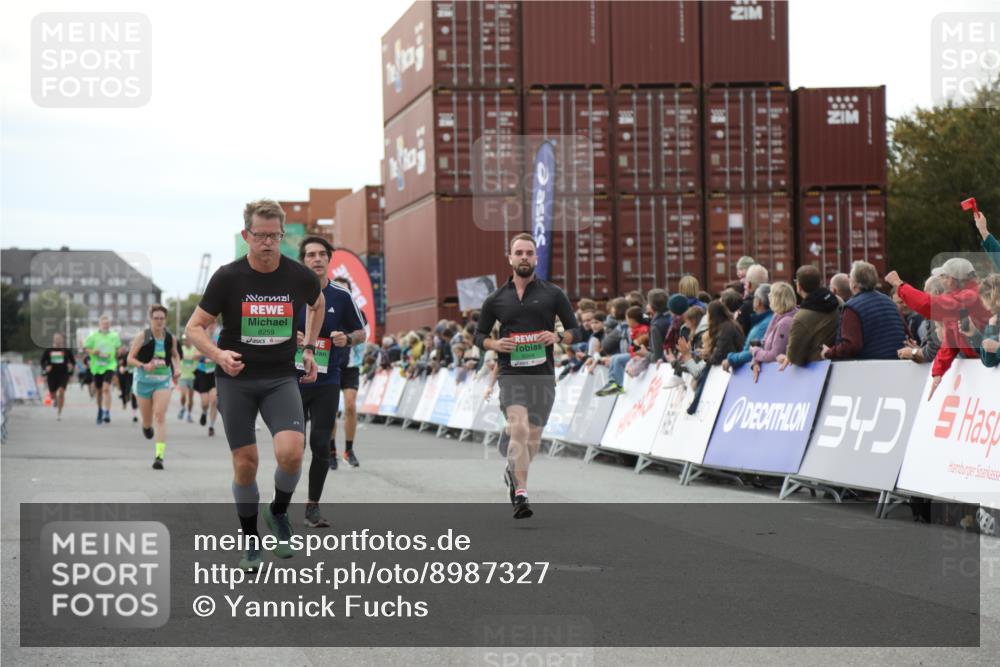03.10.2025 - Köhlbrandbrückenlauf Yannick Fuchs http://msf.ph/oto/8987327 03.10.2025 16:12:01 Ziel 7122, 7463, 7566, 7613, 7757, 8110, 8259, 8569, 9159, 9399 meine-sportfotos.de