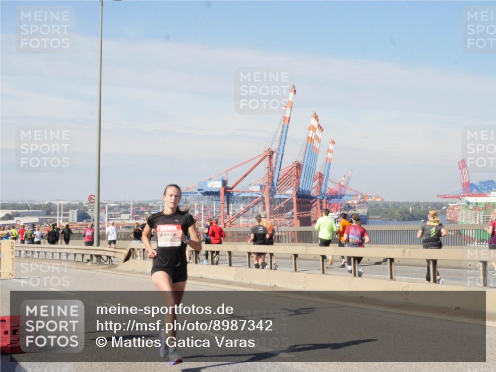03.10.2025 - Köhlbrandbrückenlauf Matties Gatica Varas http://msf.ph/oto/8987342 03.10.2025 12:29:08 Position 2 6516, 2025 meine-sportfotos.de