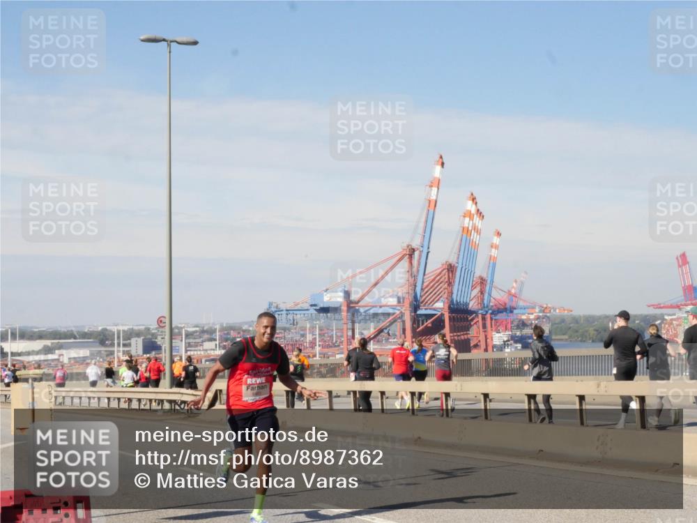 03.10.2025 - Köhlbrandbrückenlauf Matties Gatica Varas http://msf.ph/oto/8987362 03.10.2025 12:29:13 Position 2  meine-sportfotos.de