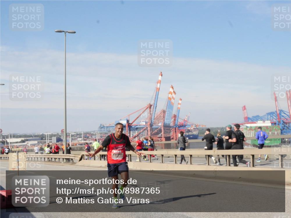 03.10.2025 - Köhlbrandbrückenlauf Matties Gatica Varas http://msf.ph/oto/8987365 03.10.2025 12:29:13 Position 2  meine-sportfotos.de