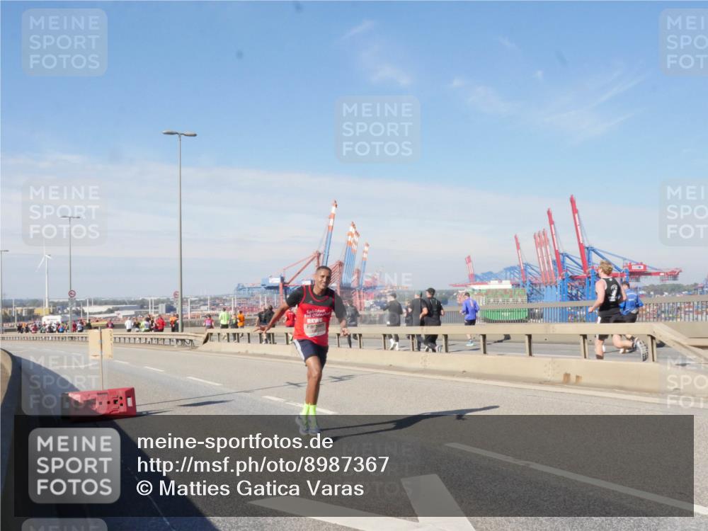 03.10.2025 - Köhlbrandbrückenlauf Matties Gatica Varas http://msf.ph/oto/8987367 03.10.2025 12:29:14 Position 2  meine-sportfotos.de