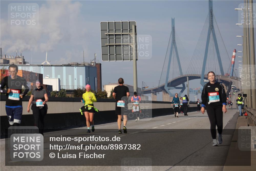 03.10.2025 - Köhlbrandbrückenlauf Luisa Fischer http://msf.ph/oto/8987382 03.10.2025 11:22:46 Position 3  meine-sportfotos.de