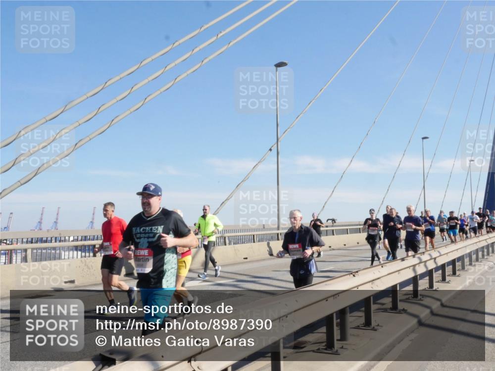 03.10.2025 - Köhlbrandbrückenlauf Matties Gatica Varas http://msf.ph/oto/8987390 03.10.2025 12:29:27 Position 2 2025 meine-sportfotos.de