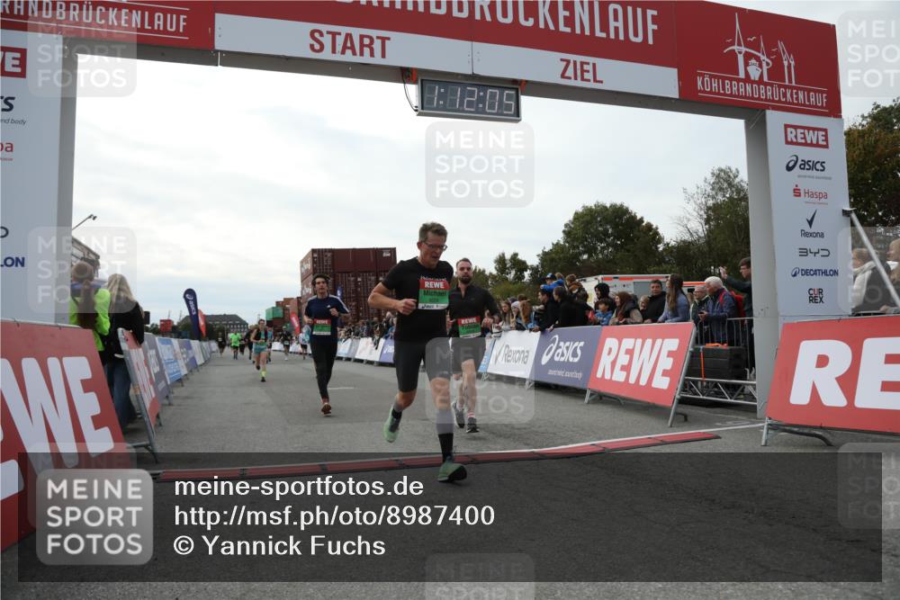 03.10.2025 - Köhlbrandbrückenlauf Yannick Fuchs http://msf.ph/oto/8987400 03.10.2025 16:12:03 Ziel 7122, 7463, 7468, 7757, 7825, 8110, 8259, 8569, 8939, 8951, 9159, 9399 meine-sportfotos.de