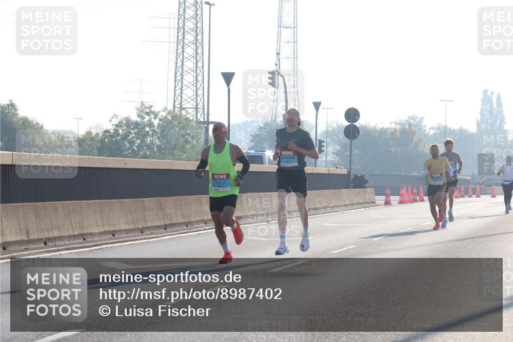 03.10.2025 - Köhlbrandbrückenlauf Luisa Fischer http://msf.ph/oto/8987402 03.10.2025 10:09:54 Position 3  meine-sportfotos.de