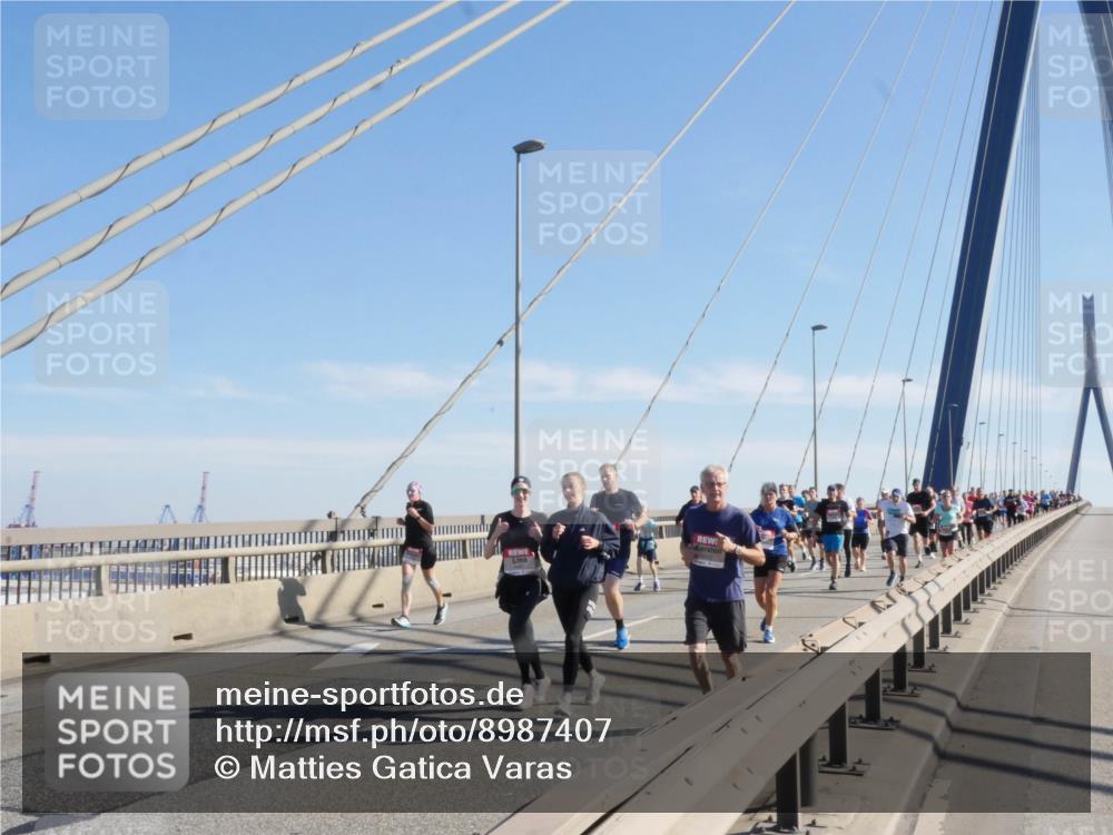 03.10.2025 - Köhlbrandbrückenlauf Matties Gatica Varas http://msf.ph/oto/8987407 03.10.2025 12:29:29 Position 2  meine-sportfotos.de