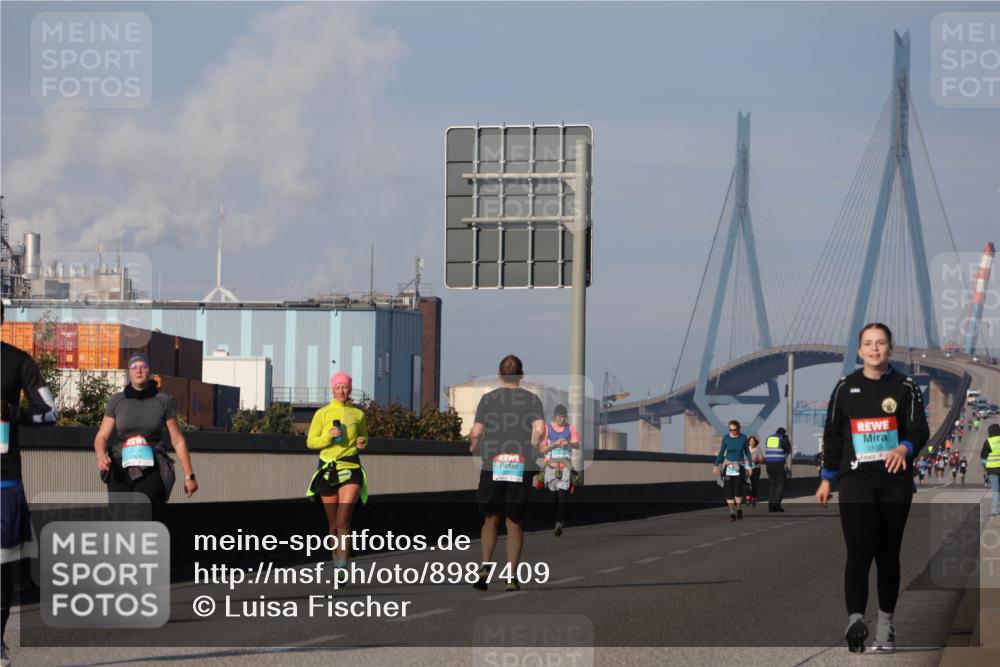 03.10.2025 - Köhlbrandbrückenlauf Luisa Fischer http://msf.ph/oto/8987409 03.10.2025 11:22:47 Position 3 3103, 5 meine-sportfotos.de