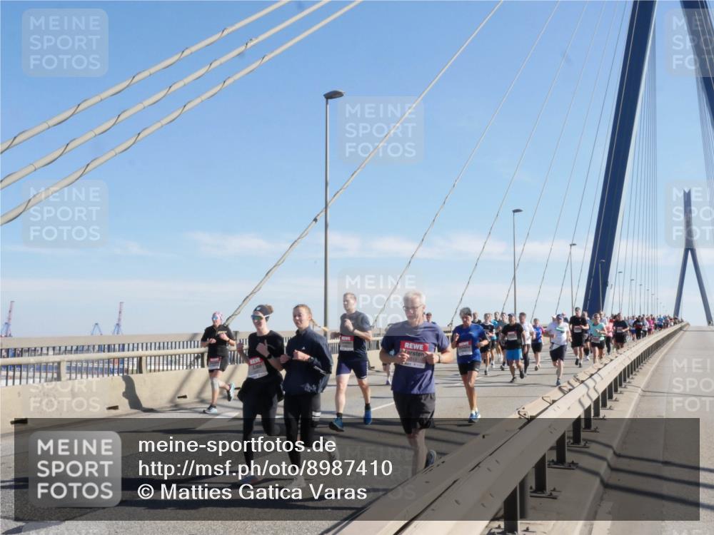 03.10.2025 - Köhlbrandbrückenlauf Matties Gatica Varas http://msf.ph/oto/8987410 03.10.2025 12:29:29 Position 2  meine-sportfotos.de
