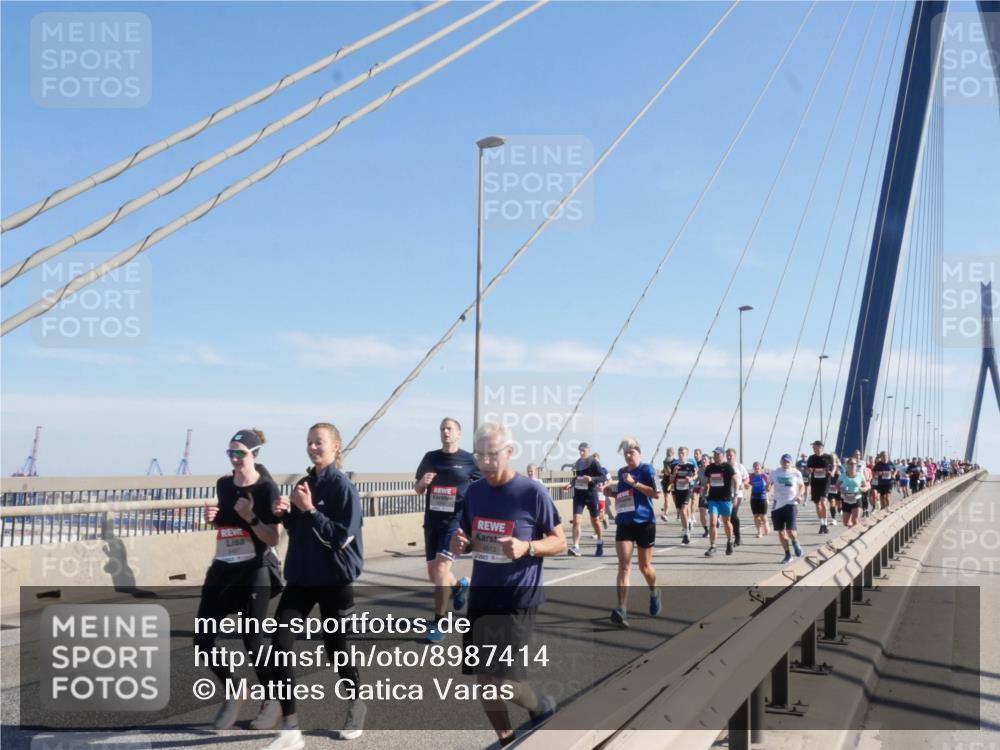 03.10.2025 - Köhlbrandbrückenlauf Matties Gatica Varas http://msf.ph/oto/8987414 03.10.2025 12:29:30 Position 2 4513 meine-sportfotos.de