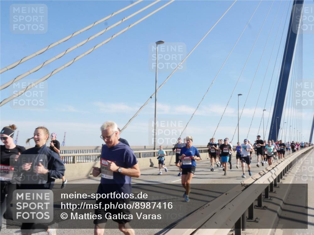 03.10.2025 - Köhlbrandbrückenlauf Matties Gatica Varas http://msf.ph/oto/8987416 03.10.2025 12:29:30 Position 2 6487, 4613 meine-sportfotos.de