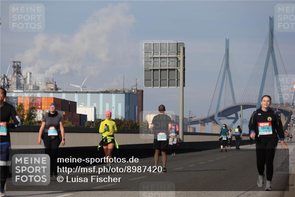 03.10.2025 - Köhlbrandbrückenlauf Luisa Fischer http://msf.ph/oto/8987420 03.10.2025 11:22:48 Position 3 3103 meine-sportfotos.de