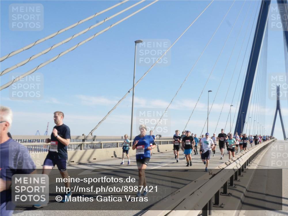 03.10.2025 - Köhlbrandbrückenlauf Matties Gatica Varas http://msf.ph/oto/8987421 03.10.2025 12:29:31 Position 2  meine-sportfotos.de