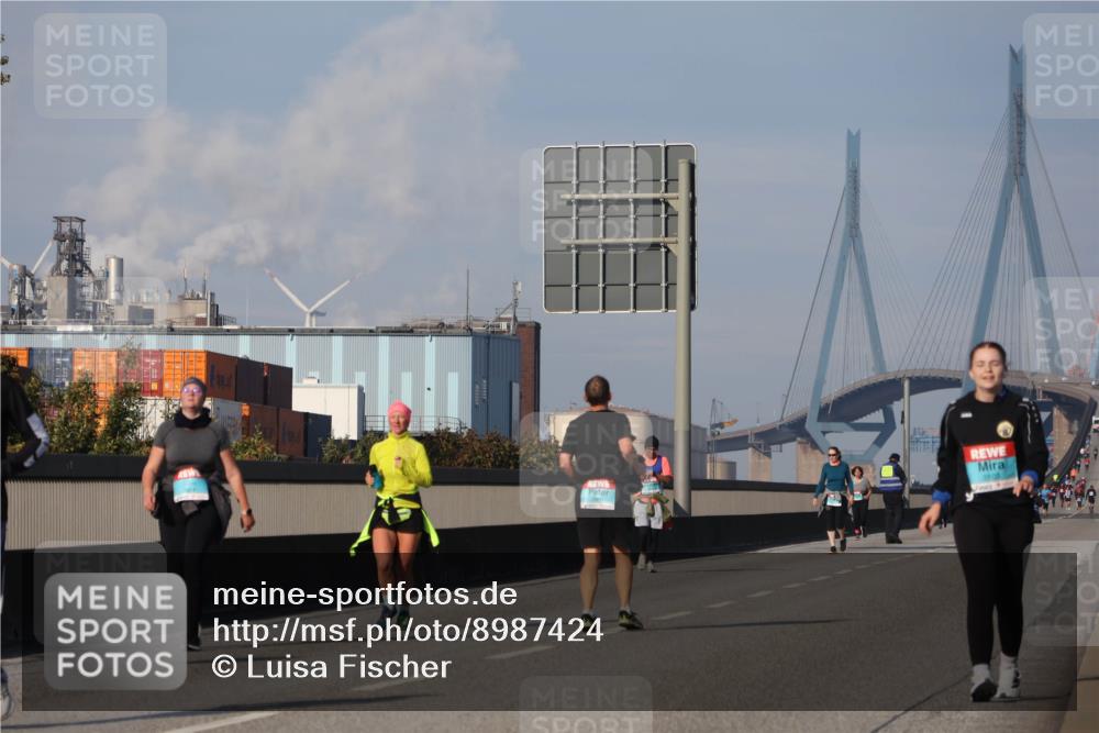 03.10.2025 - Köhlbrandbrückenlauf Luisa Fischer http://msf.ph/oto/8987424 03.10.2025 11:22:48 Position 3 3109 meine-sportfotos.de