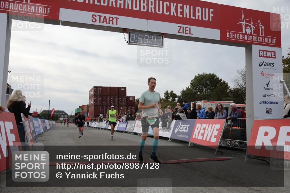 03.10.2025 - Köhlbrandbrückenlauf Yannick Fuchs http://msf.ph/oto/8987428 03.10.2025 15:59:45 Ziel 7165, 7185, 7193, 7225, 7450, 9101, 9113 meine-sportfotos.de