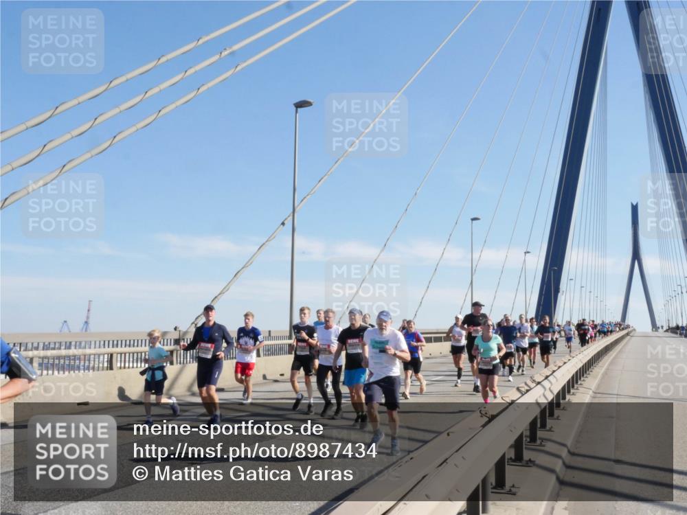 03.10.2025 - Köhlbrandbrückenlauf Matties Gatica Varas http://msf.ph/oto/8987434 03.10.2025 12:29:32 Position 2  meine-sportfotos.de