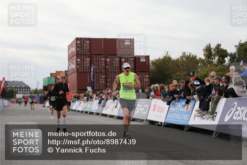03.10.2025 - Köhlbrandbrückenlauf Yannick Fuchs http://msf.ph/oto/8987439 03.10.2025 15:59:46 Ziel 7165, 7185, 7225, 7450, 9101, 9113 meine-sportfotos.de