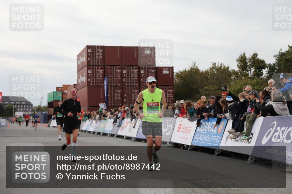 03.10.2025 - Köhlbrandbrückenlauf Yannick Fuchs http://msf.ph/oto/8987442 03.10.2025 15:59:46 Ziel 7165, 7185, 7225, 7450, 9101, 9113 meine-sportfotos.de