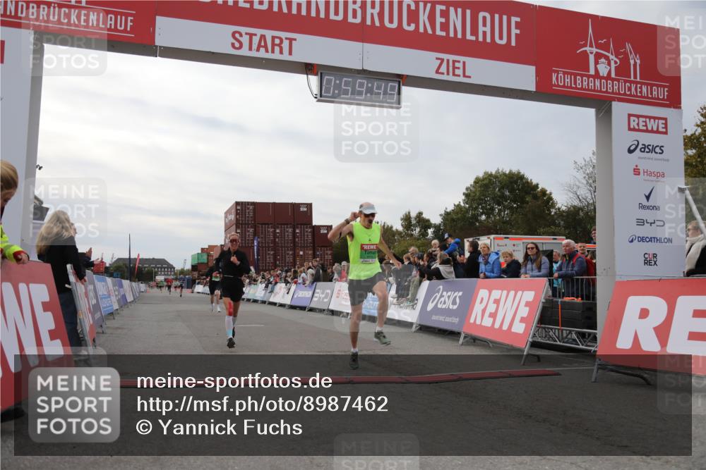 03.10.2025 - Köhlbrandbrückenlauf Yannick Fuchs http://msf.ph/oto/8987462 03.10.2025 15:59:47 Ziel 7165, 7185, 7225, 7450, 9101, 9113 meine-sportfotos.de