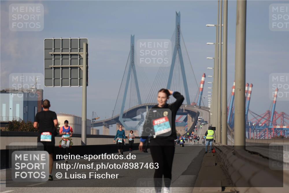 03.10.2025 - Köhlbrandbrückenlauf Luisa Fischer http://msf.ph/oto/8987463 03.10.2025 11:22:50 Position 3  meine-sportfotos.de