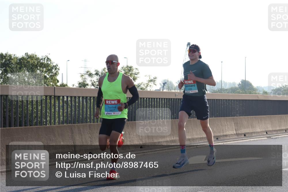 03.10.2025 - Köhlbrandbrückenlauf Luisa Fischer http://msf.ph/oto/8987465 03.10.2025 10:09:57 Position 3 3807, 1008 meine-sportfotos.de