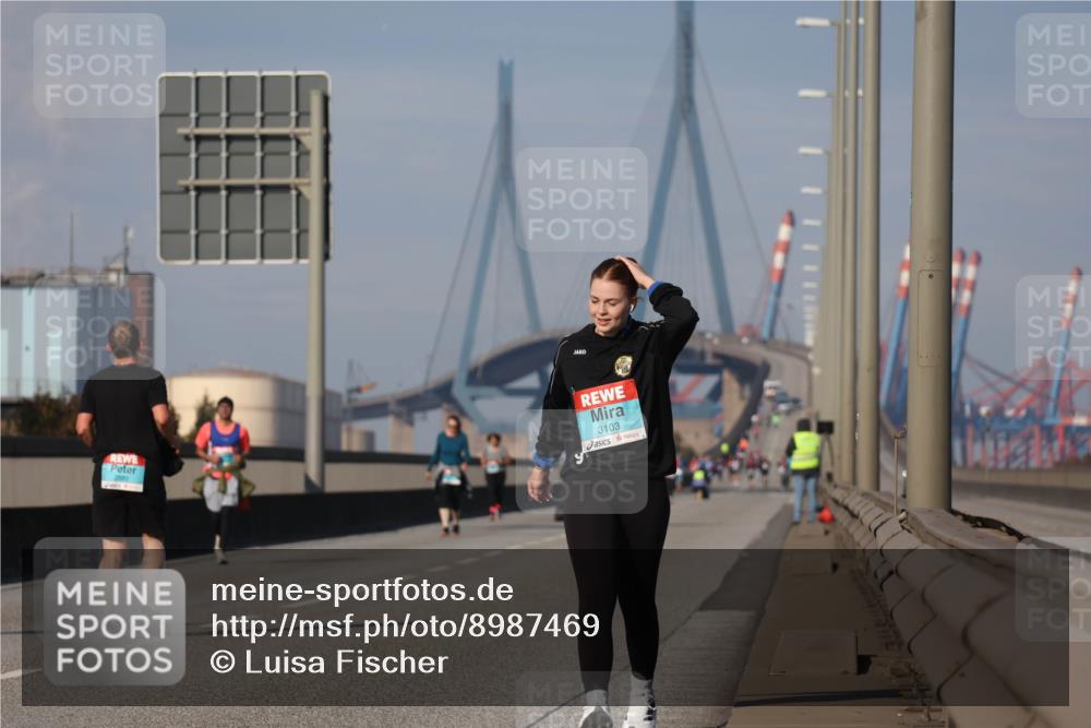 03.10.2025 - Köhlbrandbrückenlauf Luisa Fischer http://msf.ph/oto/8987469 03.10.2025 11:22:51 Position 3 2589, 3103 meine-sportfotos.de