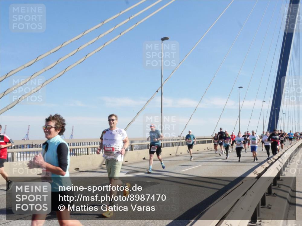 03.10.2025 - Köhlbrandbrückenlauf Matties Gatica Varas http://msf.ph/oto/8987470 03.10.2025 12:29:39 Position 2 2115 meine-sportfotos.de