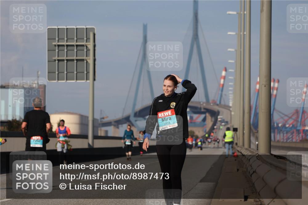03.10.2025 - Köhlbrandbrückenlauf Luisa Fischer http://msf.ph/oto/8987473 03.10.2025 11:22:52 Position 3 3103 meine-sportfotos.de