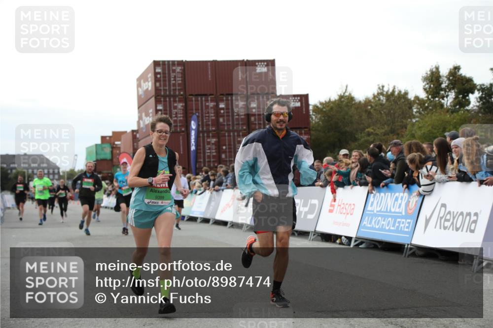 03.10.2025 - Köhlbrandbrückenlauf Yannick Fuchs http://msf.ph/oto/8987474 03.10.2025 16:12:06 Ziel 7404, 7463, 7468, 7825, 8088, 8259, 8569, 8939, 8951, 9159, 9399 meine-sportfotos.de