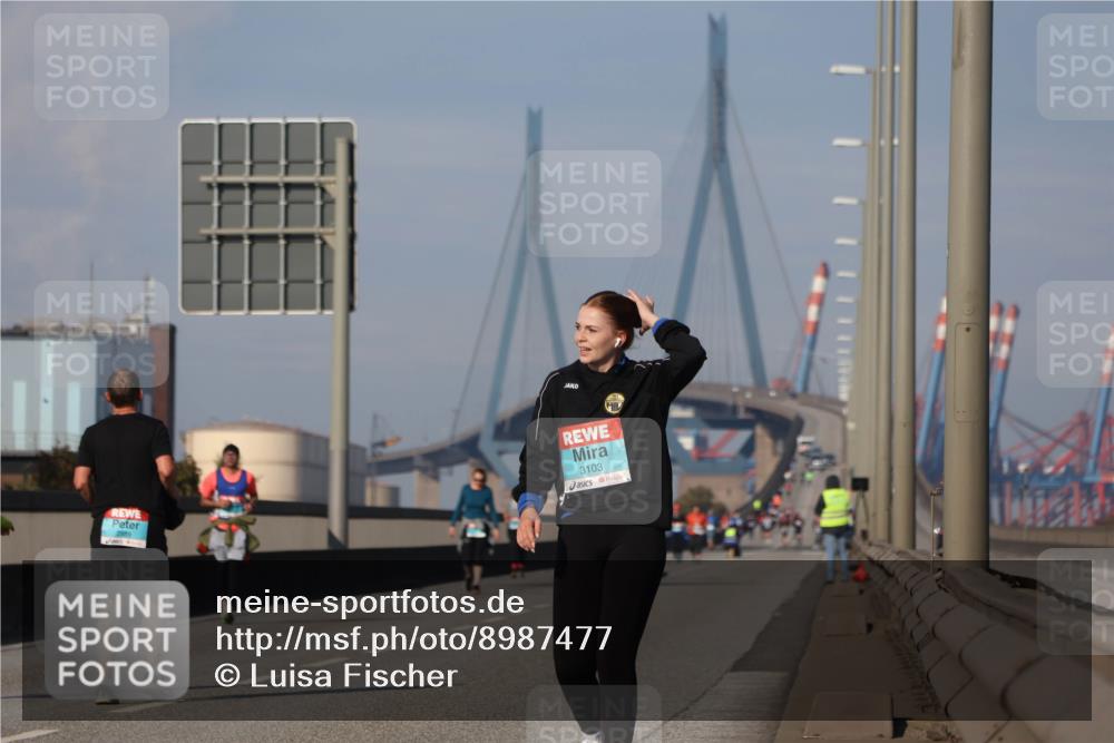 03.10.2025 - Köhlbrandbrückenlauf Luisa Fischer http://msf.ph/oto/8987477 03.10.2025 11:22:52 Position 3 2589, 3103 meine-sportfotos.de