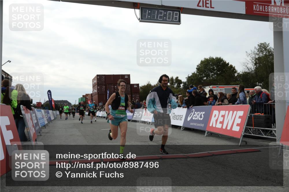 03.10.2025 - Köhlbrandbrückenlauf Yannick Fuchs http://msf.ph/oto/8987496 03.10.2025 16:12:07 Ziel 7404, 7463, 7468, 7615, 7825, 8088, 8259, 8569, 8939, 8951, 9159, 9399 meine-sportfotos.de