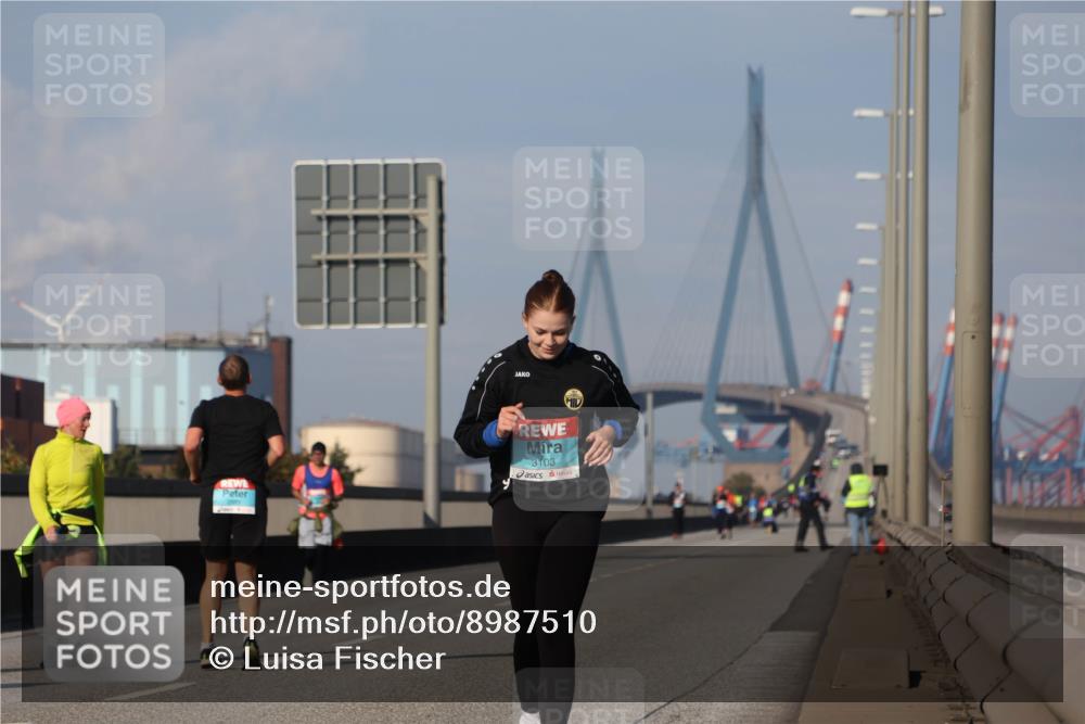 03.10.2025 - Köhlbrandbrückenlauf Luisa Fischer http://msf.ph/oto/8987510 03.10.2025 11:22:54 Position 3 3103 meine-sportfotos.de